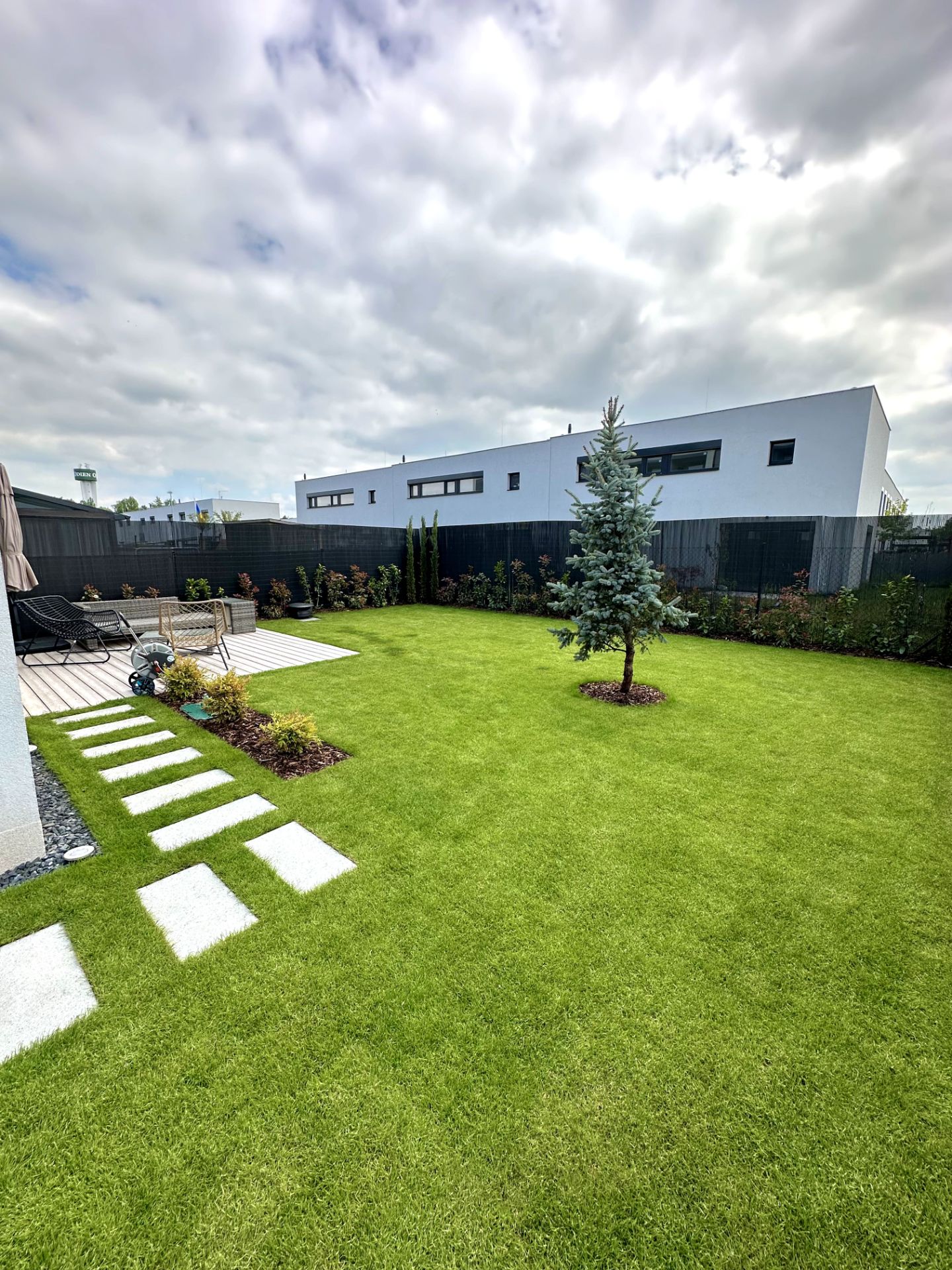 Kompletní realizace zahrady v Čakovicích